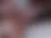 Une baise rapide de seins en soin du visage au ralenti.