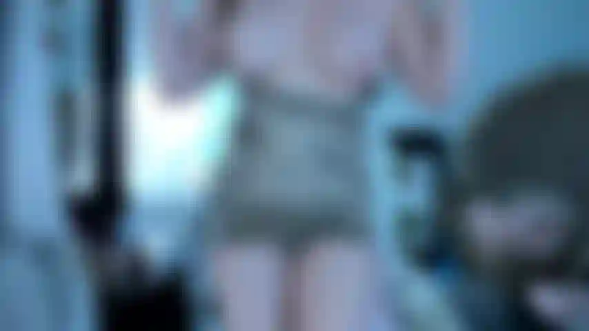 Tout nouveau costume de cavegirl cosplay adoration des mésanges.