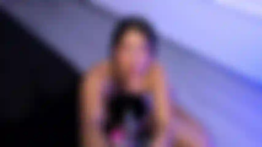 J'ai besoin de ta bite profondément jusqu'à ce que je dégouline.