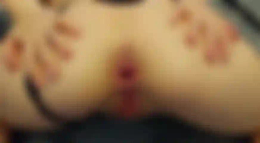 Des bulles de sperme dans le cul.