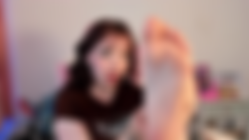 Je suce les pieds.