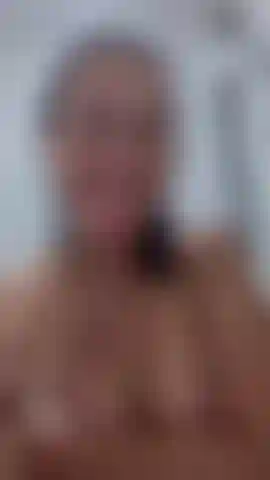 Let's have a quicky in the shower! Make me moan harder!!