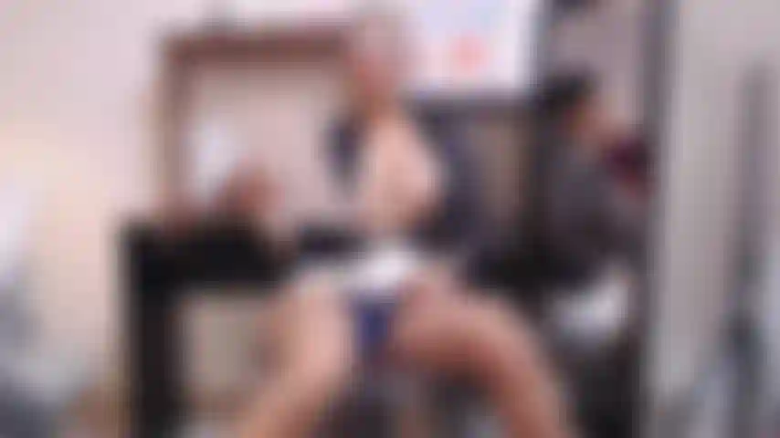 Ta secrétaire coquine te baise fort.