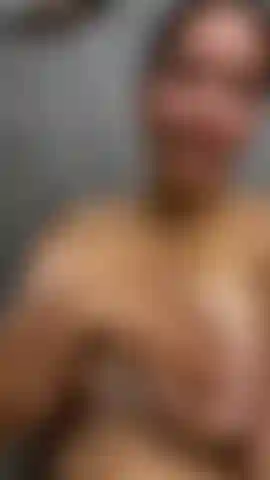 Douche aux gros seins.