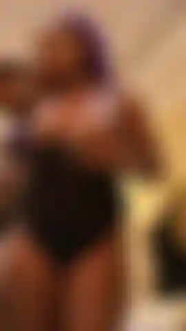 I'm so horny, fuck me please!