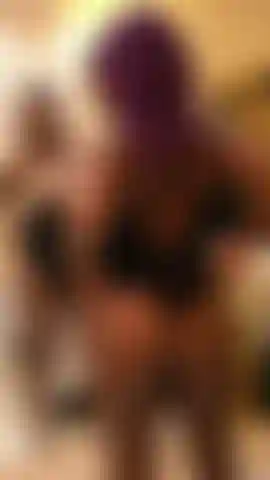 Tu veux que je mette ce gros cul dans ta face ?