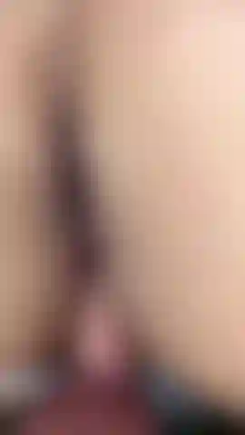 Chevauchant une bite délicieuse.