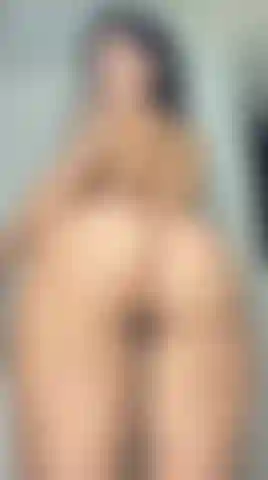 Je te taquine avec mon butin huilé !