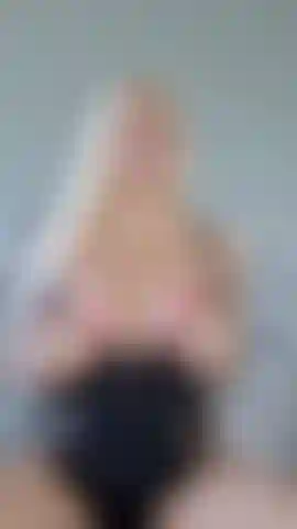 Jouis avec moi bébé, chevauche un gode, baise la chatte, jouis.