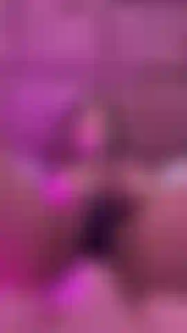 Je joue avec ma chatte jusqu'à ce que je jouisse.