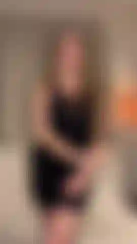 La star du porno anita dark - une vidéo anale super chaude pour le réveillon du nouvel an.