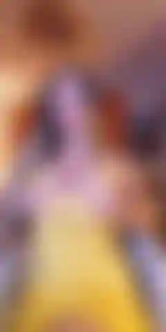Le jouet pov d'anita dark qui suce et joue aux seins.