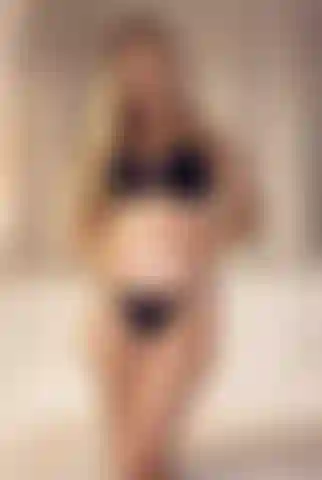 Mon ventre de femme enceinte de 5 mois :).