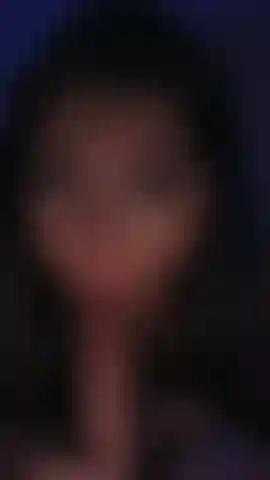 Profite de la vue de mon cul sur ton visage.