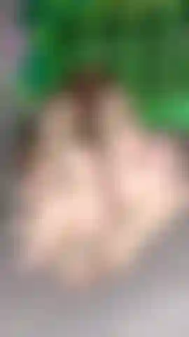 Je secoue mon cul et je suce mes orteils (amateur).