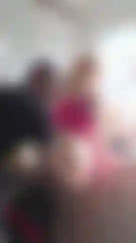 J'ai donné à mon mari le libre accès à mon corps pendant 24 heures... D'abord, il m'a baisée pendant que je faisais la vaisselle, ensuite il a joué avec moi pendant que je lisais, puis il m'a rejointe sous la douche...Wow, 2 éjaculations sur le visage en une seule journée, quelle fille chanceuse !