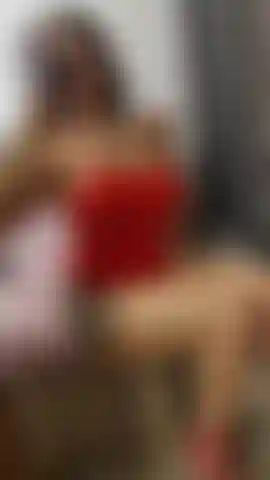 playing w my clit n fuck my pussy in the mirror