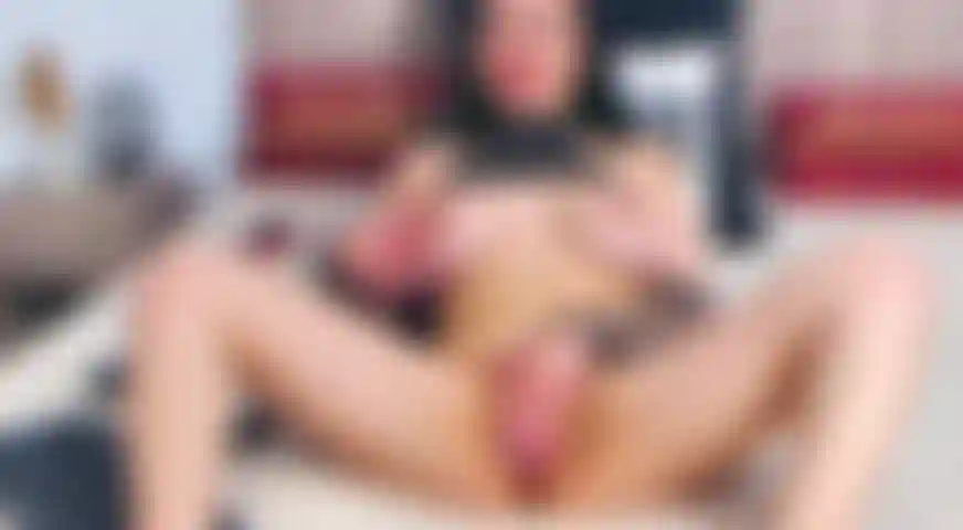 Je taquine ma chatte, elle est si douce, chaude et humide, c'est parfait pour jouir à l'intérieur ;).