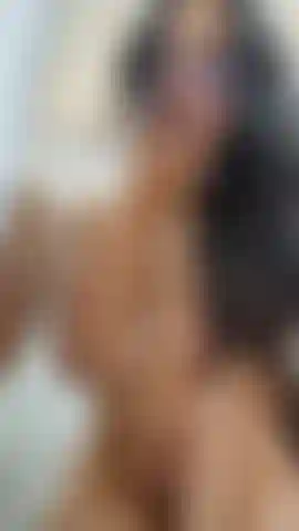 Masturbating my juicy pussy until I cum