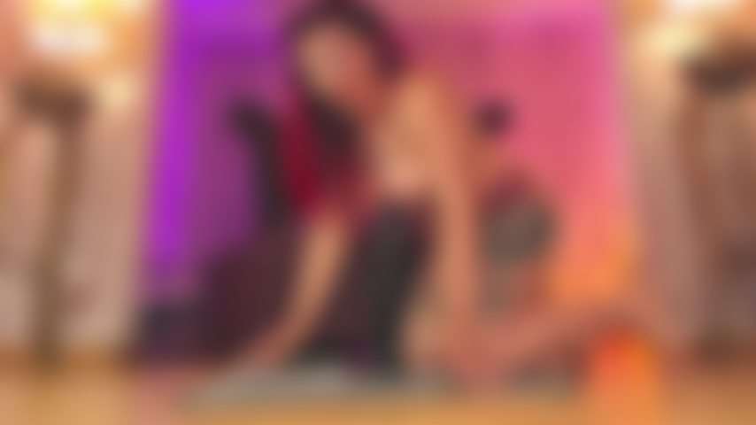 Je joue avec mon centaure | bigtoy ride fuckpussy & anal | AnnieColors.