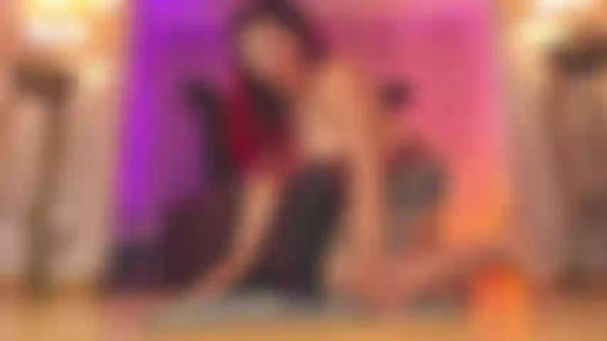 Je joue avec mon centaure | bigtoy ride fuckpussy & anal | AnnieColors.