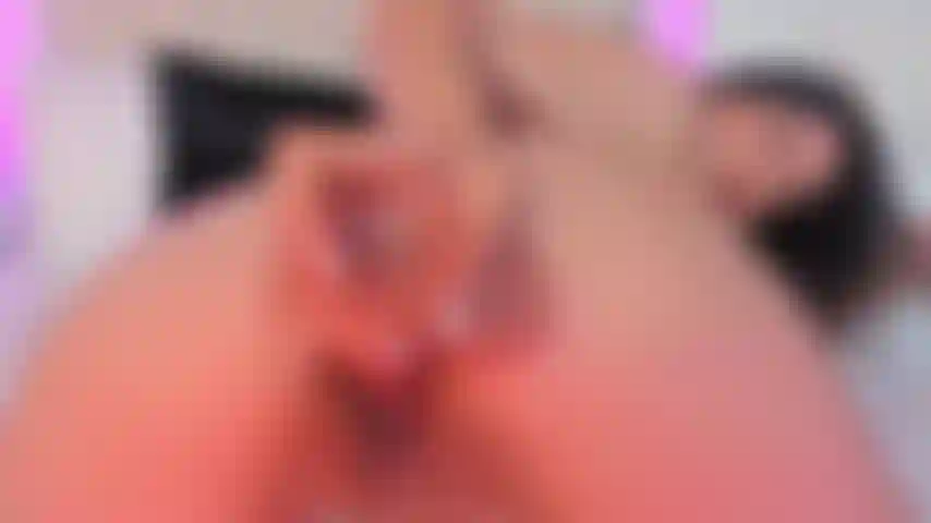 Faisons un tour du monde entre mes jambes, tu peux rester aussi longtemps que tu veux mm.