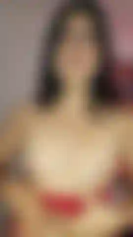 Chatte rose très humide.