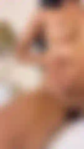 Une fille au corps sexy.