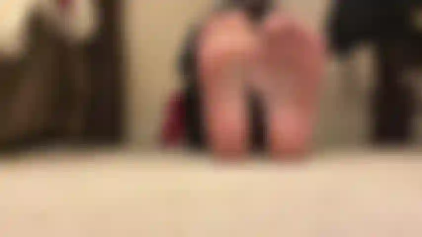 Taquine les pieds gras.