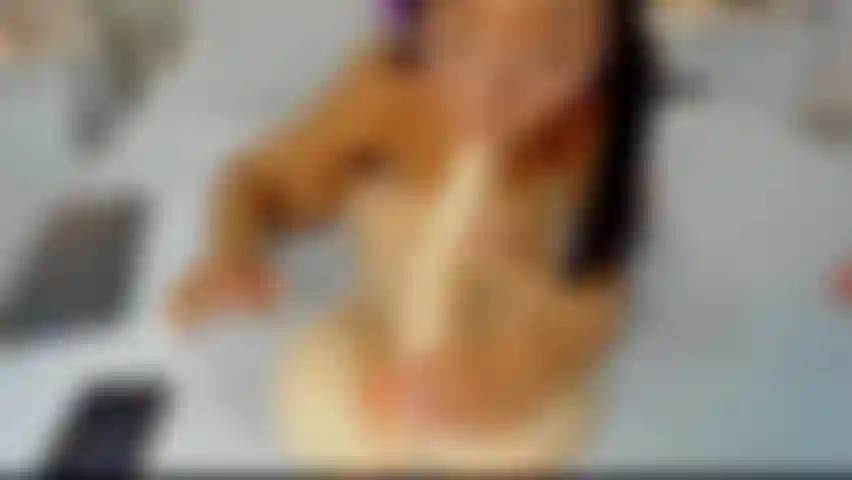 Un torse de mère adolescente.