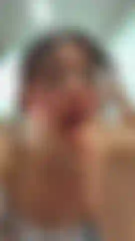 Une fille chaude mange et lèche du sperme pendant qu'elle joue avec sa salive et sa langue d'une façon très sexy #cute #sexy #hot #horny #hottie #flawless #cutegirl #sexygirl #hotgirl #hornygirl #hottiegirl #flawlessgirl #hardcore #saliva #cum #lick #toungue #glasses #teen18+ #streamate #nsfw #sexylips #viral #fyp #drip #latina #bratty #brat #latinagirl #ass