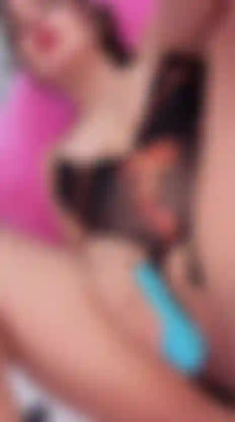 mi pequeo vibrador me da grandes orgasmos