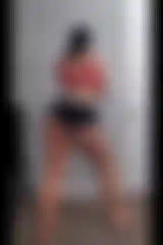 Courte vidéo de twerk pour quand moi et mon gros cul te manques. Vidéo non nue.