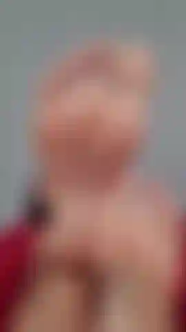 Pour tous mes amoureux du fétichisme des pieds !! Non nue. Les orteils et les plantes de près, léchant et embrassant les orteils, mendiant du sperme partout. Secouant le cul avec des semelles en vue.