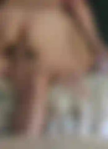 Watch me cream all over a (real) BWC as I ride him in this candid mirror video. Perfect view for all you cucks :P