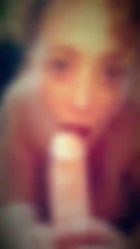 Pov suce ta bite géante pendant que je parle sale et que je t'appelle papa.