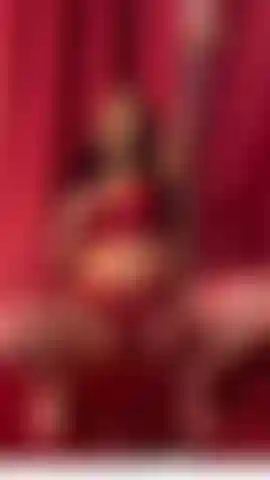 Je taquine ma chatte.