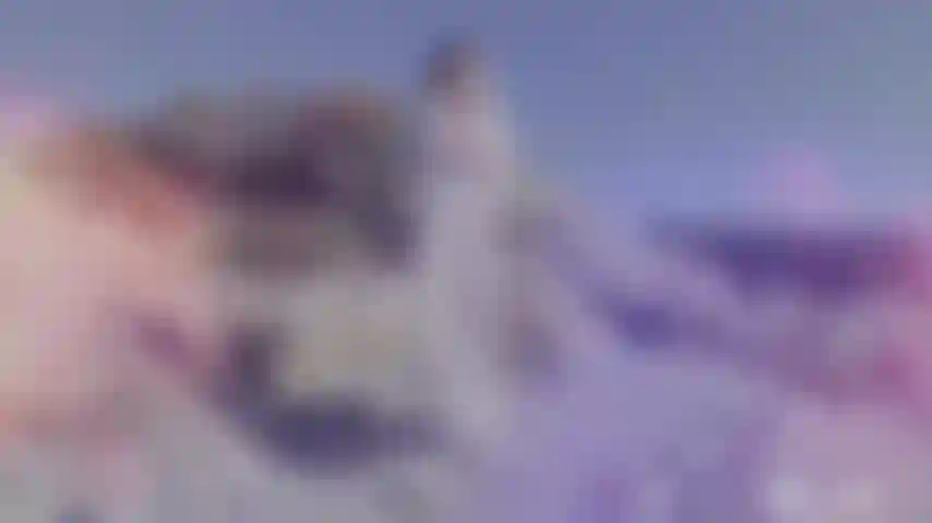 Masturbation sur la plage publique !! - Belle plage et la tienne joue avec elle-même.