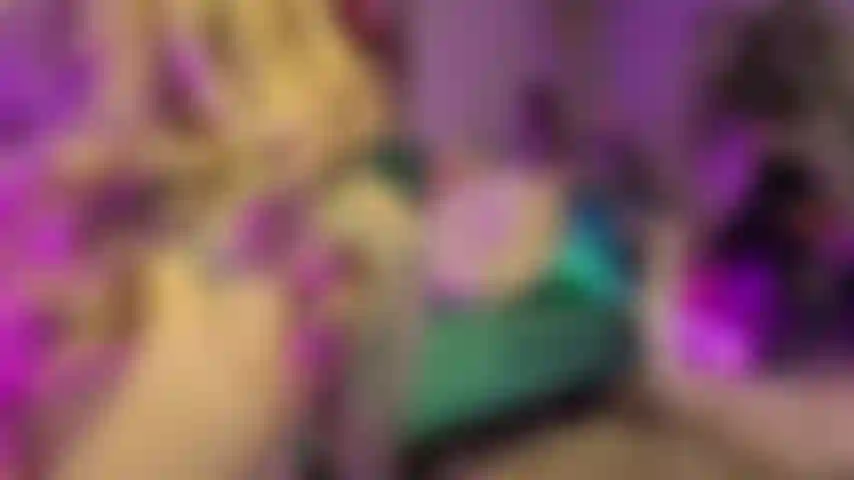 Un nounours en satin sexy - adoration du cul et twerk.