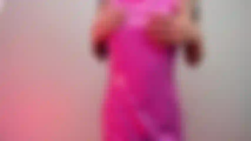 Fétichiste des ongles longs et naturels.