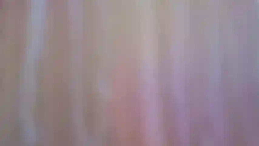 Étire ton trou du cul - jeu avec gode-ceinture.