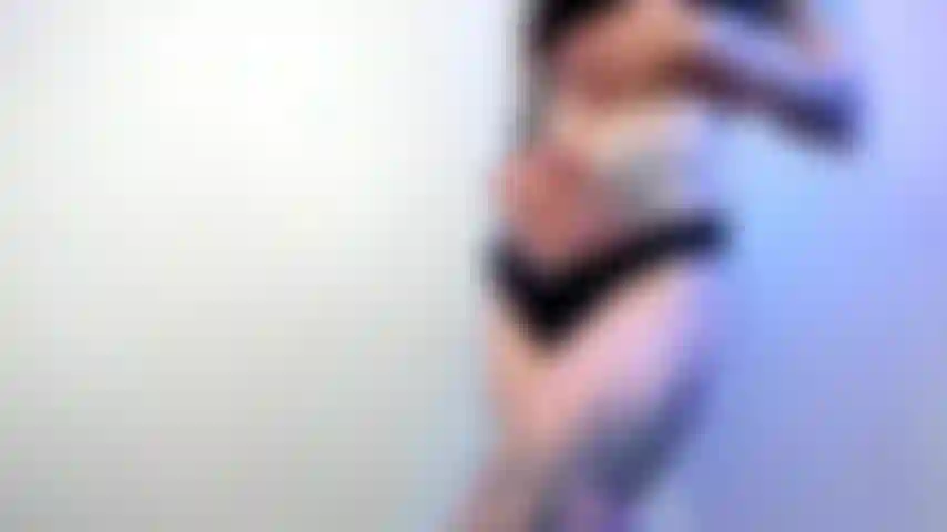 Toy time avec hitachi en string noir.