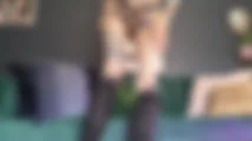 La salope d'astrid - nettoyage/adoration.