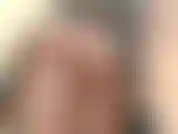 Une allumeuse de butin upskirt silencieuse, une secousse de butin et un cul écarté.