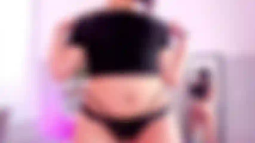 Laisse-moi te sucer la bite de manière ludique tout en bavardant.