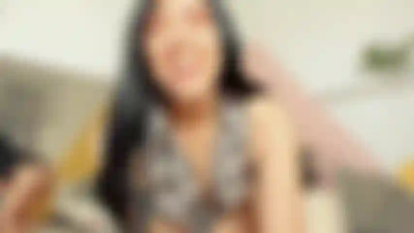 Chevauchant un gode profond.