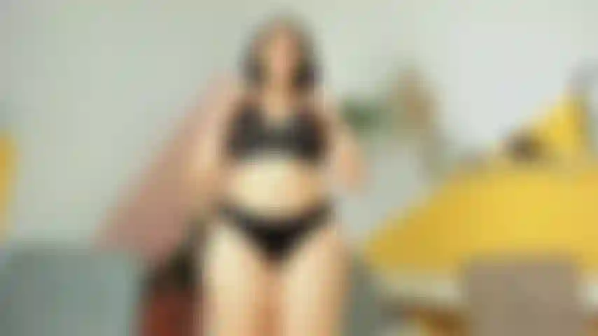 Orgasme debout après avoir vu vos photos.