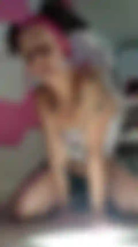 Je rends ta journée meilleure avec ma chatte.