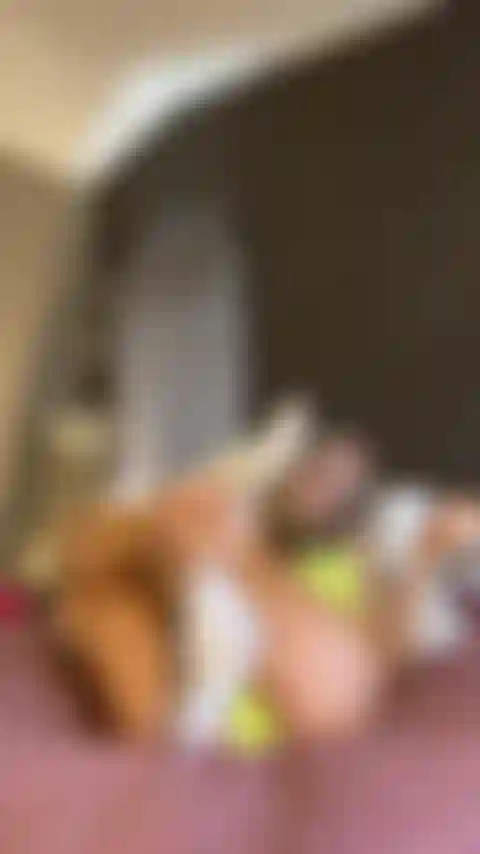 Pour mes fans qui aiment les pieds/footfetish.