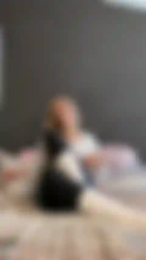 Lapin des neiges ensoleillé.